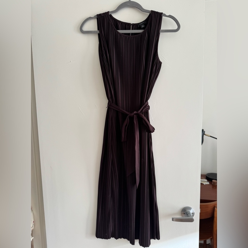 Ann Taylor Factory Pleated midi Dress- brown XS